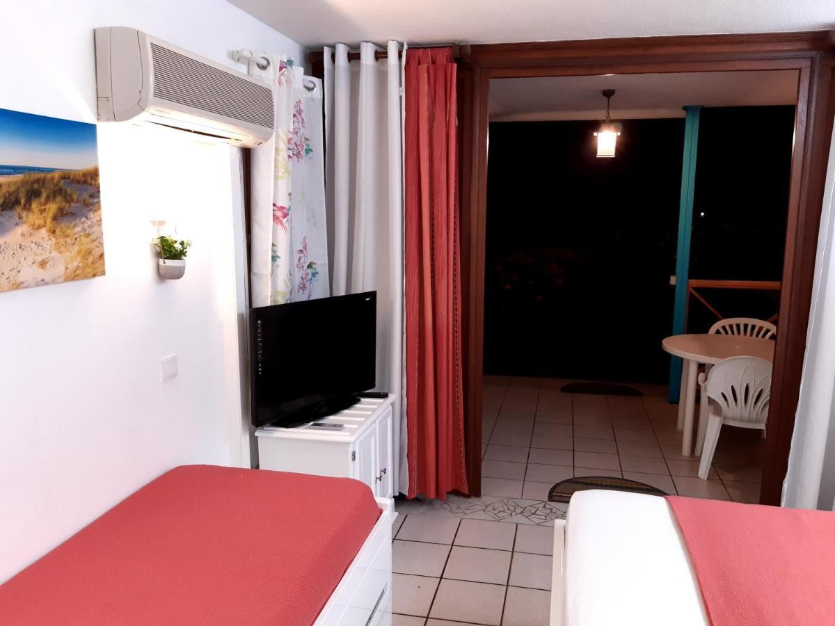 Studio Climatise - Piscine-Plage - 1 A 2 Personnes Apartment Sainte-Anne Exterior foto